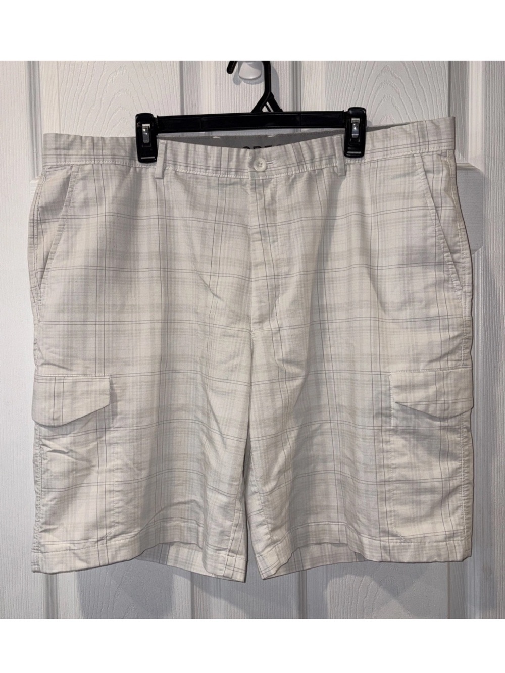 Greg Norman Attack Life Size 40 White Plaid Cargo Golf Shorts